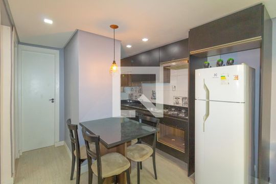 Cozinha e Área de Serviço de apartamento à venda com 2 quartos, 39m² em Olaria, Canoas