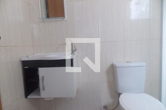 Banheiro de casa para alugar com 1 quarto, 50m² em Cocaia, Guarulhos