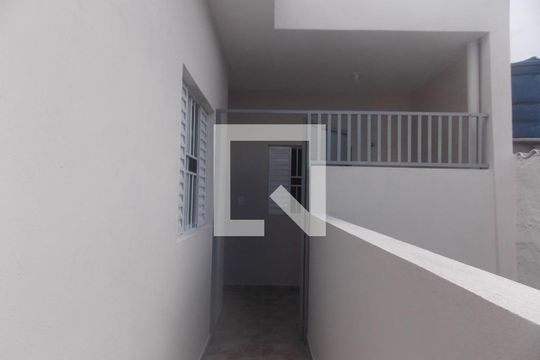 Entrada de casa para alugar com 1 quarto, 50m² em Cocaia, Guarulhos