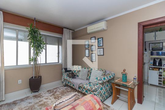 Sala de apartamento para alugar com 2 quartos, 93m² em São João, Porto Alegre