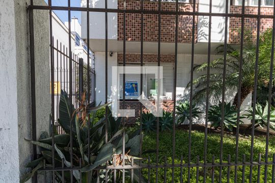 Plaquinha Interna de apartamento para alugar com 2 quartos, 93m² em São João, Porto Alegre