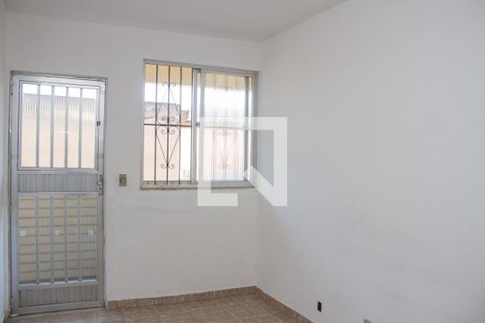 Sala de apartamento para alugar com 2 quartos, 48m² em Quintino Bocaiúva, Rio de Janeiro