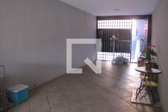 Garagem de casa à venda com 3 quartos, 300m² em Jardim Brasília (zona Leste), São Paulo