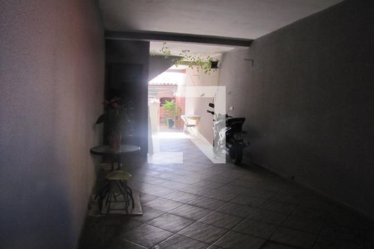 Garagem de casa à venda com 3 quartos, 300m² em Jardim Brasília (zona Leste), São Paulo