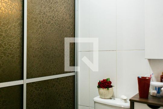 Banheiro da Suíte 1 de casa de condomínio à venda com 2 quartos, 160m² em Vila Aricanduva, São Paulo