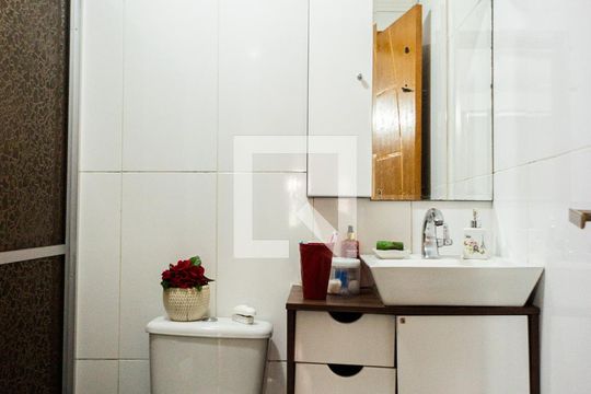 Banheiro da Suíte 1 de casa de condomínio à venda com 2 quartos, 160m² em Vila Aricanduva, São Paulo