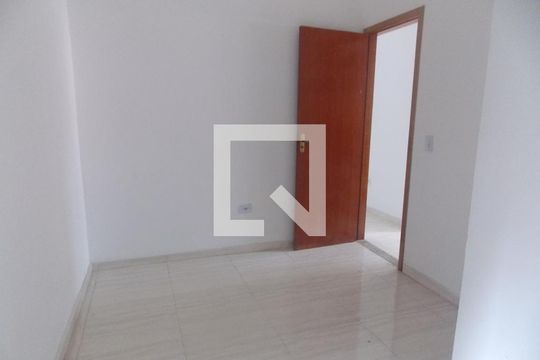 Quarto de apartamento para alugar com 2 quartos, 46m² em Parque Continental I, Guarulhos