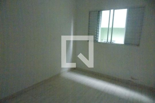 Quarto de apartamento para alugar com 2 quartos, 46m² em Parque Continental I, Guarulhos