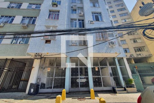 Fachada de apartamento à venda com 2 quartos, 70m² em Tijuca, Rio de Janeiro