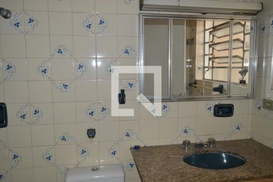Banheiro da Suíte de casa à venda com 3 quartos, 200m² em Parque Residencial Oratorio, São Paulo