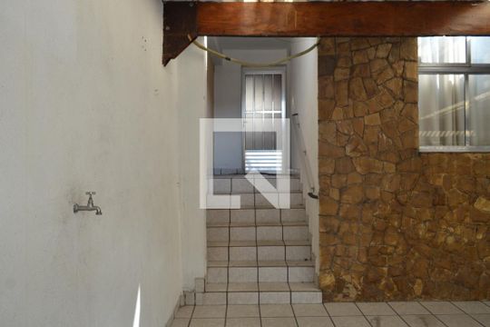 Garagem de casa à venda com 3 quartos, 200m² em Parque Residencial Oratorio, São Paulo