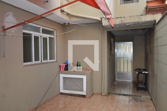 Área comum de casa à venda com 3 quartos, 200m² em Parque Residencial Oratorio, São Paulo