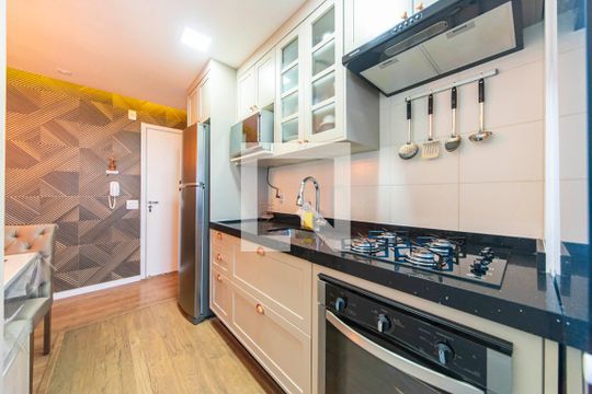 Cozinha  de apartamento à venda com 2 quartos, 44m² em Parque Sao Vicente, Santo André