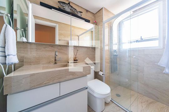 Banheiro  de apartamento à venda com 2 quartos, 44m² em Parque Sao Vicente, Santo André