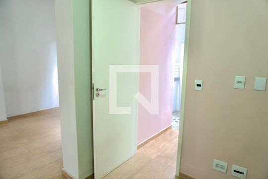 Corredor de apartamento para alugar com 2 quartos, 88m² em Alto Caiçaras, Belo Horizonte