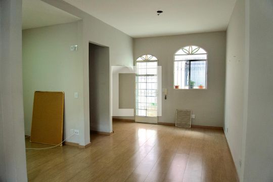 Sala de apartamento para alugar com 2 quartos, 88m² em Alto Caiçaras, Belo Horizonte