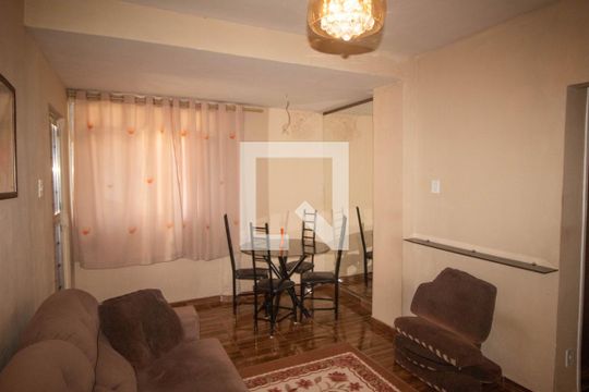 Sala de apartamento à venda com 2 quartos, 60m² em Penha, Rio de Janeiro