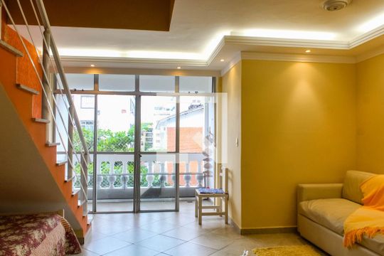 Apartamento para alugar com 3 quartos, 150m² em Jardim Três Marias, Guarujá