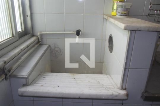 Cozinha  de apartamento à venda com 2 quartos, 55m² em Inhauma, Rio de Janeiro