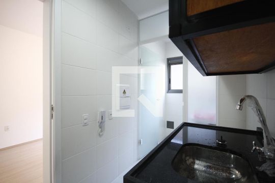 Cozinha de kitnet/studio para alugar com 1 quarto, 27m² em Vila Dom Pedro I, São Paulo