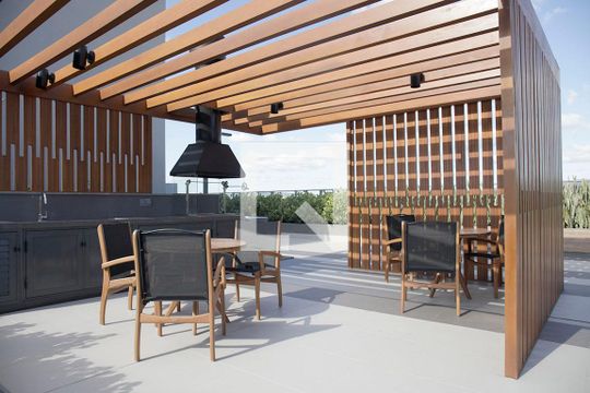 Área Comum - Rooftop Churrasqueira 1 de kitnet/studio para alugar com 1 quarto, 27m² em Centro Histórico, Porto Alegre