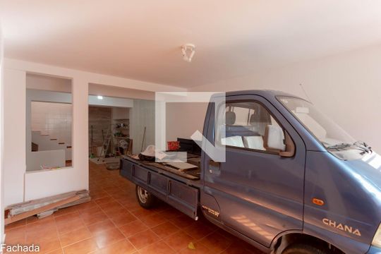 Garagem de casa para alugar com 2 quartos, 100m² em Paraíso, São Paulo