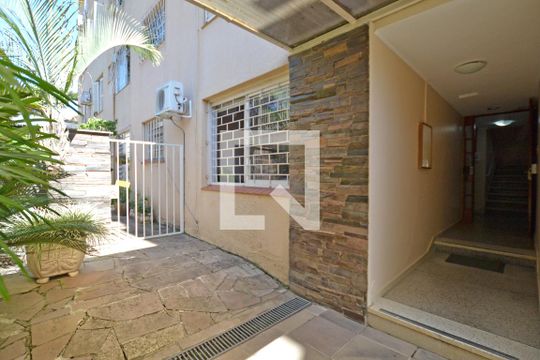 Área comum de apartamento à venda com 3 quartos, 108m² em Teresópolis, Porto Alegre