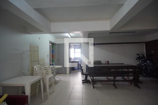 Garagem de casa à venda com 4 quartos, 240m² em Rondônia, Novo Hamburgo