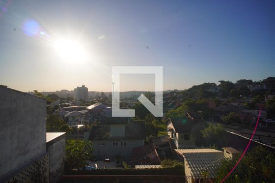 Sala 2 - Vista de casa à venda com 4 quartos, 240m² em Rondônia, Novo Hamburgo