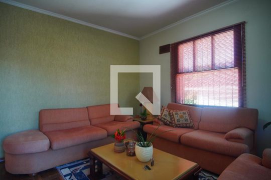 Sala 1 de casa à venda com 4 quartos, 240m² em Rondônia, Novo Hamburgo