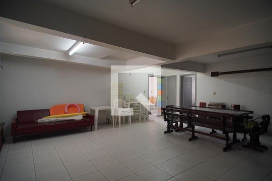 Garagem de casa à venda com 4 quartos, 240m² em Rondônia, Novo Hamburgo