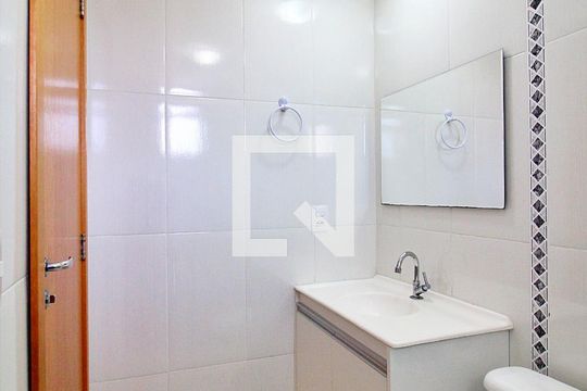 Banheiro de apartamento à venda com 2 quartos, 52m² em Vila Sao Pedro, Santo André