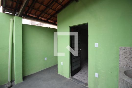 Area de Serviço de casa para alugar com 3 quartos, 250m² em Mantiqueira, Belo Horizonte