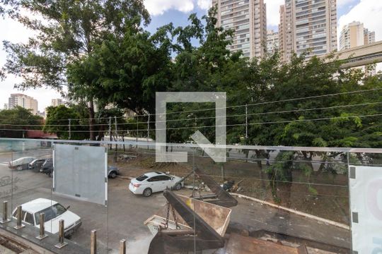 Fachada de casa para alugar com 4 quartos, 350m² em Campo Belo, São Paulo