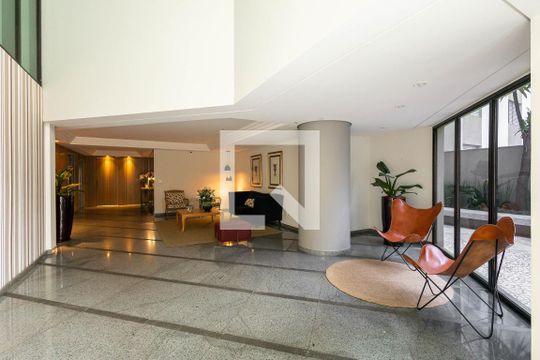 Hall de entrada de apartamento para alugar com 1 quarto, 56m² em Pinheiros, São Paulo