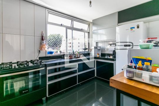 Cozinha de apartamento à venda com 4 quartos, 147m² em São José, Belo Horizonte