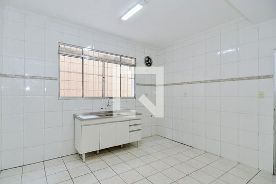 Cozinha  de casa à venda com 4 quartos, 230m² em Vila Antonieta, Guarulhos