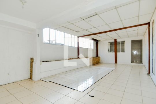 Garagem de casa à venda com 4 quartos, 230m² em Vila Antonieta, Guarulhos