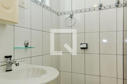 Banheiro de casa à venda com 4 quartos, 230m² em Vila Antonieta, Guarulhos