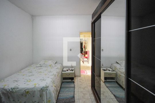 Quarto casa 04 de casa à venda com 8 quartos, 187m² em Vila Alzira, São Paulo