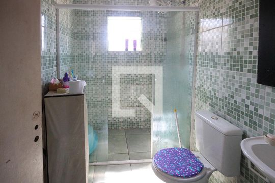 Banheiro de casa à venda com 8 quartos, 187m² em Vila Alzira, São Paulo