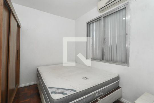 Quarto de apartamento à venda com 1 quarto, 38m² em Bom Jesus, Porto Alegre