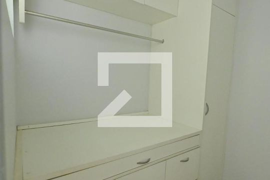 Armário dispensa de apartamento para alugar com 3 quartos, 110m² em Setor Oeste, Goiânia