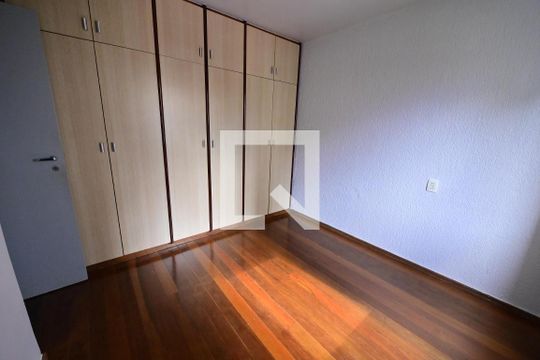 Quarto 2 de apartamento para alugar com 3 quartos, 110m² em Setor Oeste, Goiânia