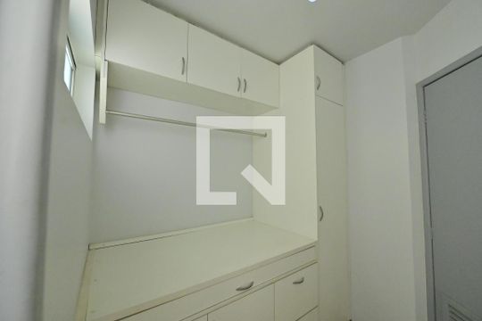 Armário dispensa de apartamento para alugar com 3 quartos, 110m² em Setor Oeste, Goiânia