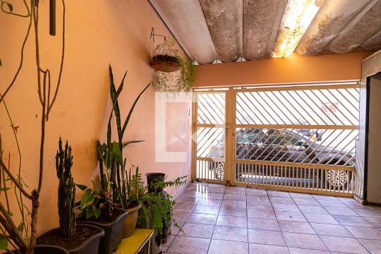 Garagem de casa à venda com 3 quartos, 110m² em Jardim Oriental, São Paulo