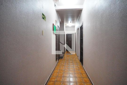 Corredor Área Comum de apartamento à venda com 1 quarto, 50m² em São João, Porto Alegre