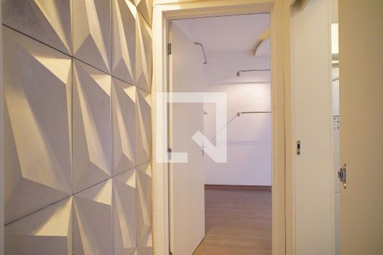 Corredor de apartamento à venda com 1 quarto, 50m² em São João, Porto Alegre
