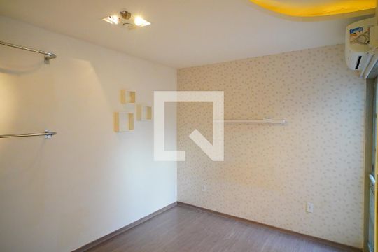 Quarto  de apartamento à venda com 1 quarto, 50m² em São João, Porto Alegre