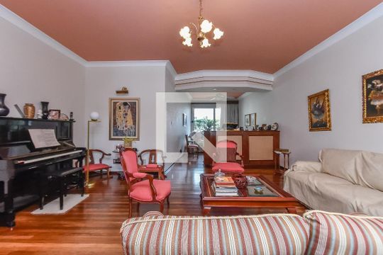 Apartamento à venda com 3 quartos, 256m² em Santa Cecilia, São Paulo